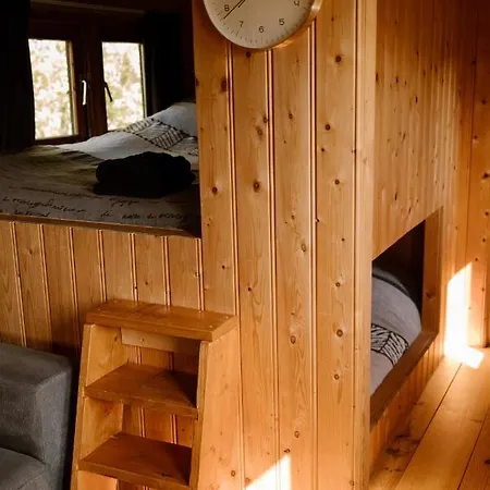 De La Rue Pipowagens Campsite Sleeuwijk