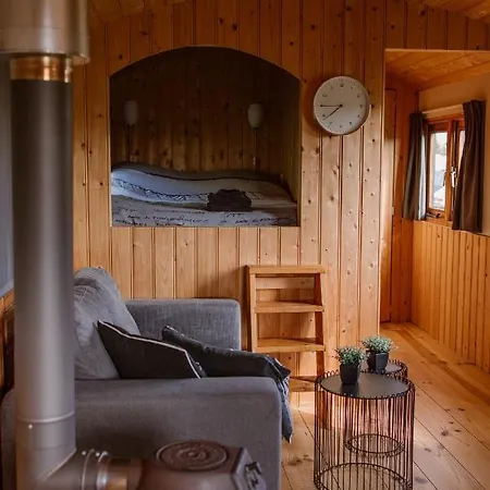 Campsite De La Rue Pipowagens *