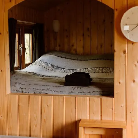 Campsite De La Rue Pipowagens Sleeuwijk