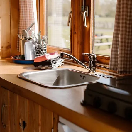 De La Rue Pipowagens Kamp alanı Sleeuwijk