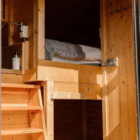 De La Rue Pipowagens *