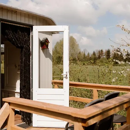 De La Rue Pipowagens Kemp